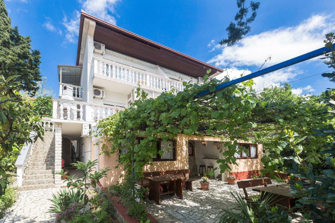 Apartment Mare Crikvenica Exteriör bild